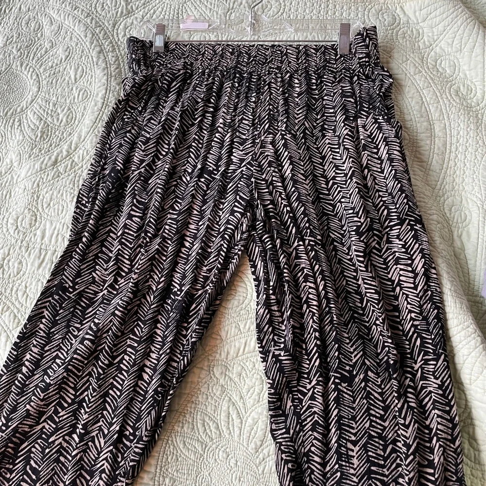 White Rice pants - Picture 2 of 3